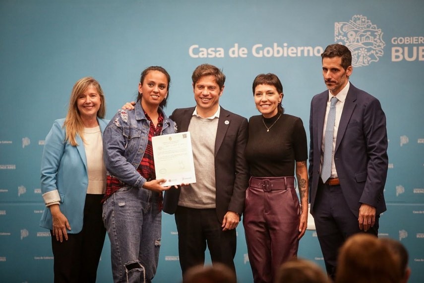MAYRA, KICILLOF Y ÁLVAREZ RODRÍGUEZ EN ENTREGA DE "MI IDENTIDAD MI DERECHO"