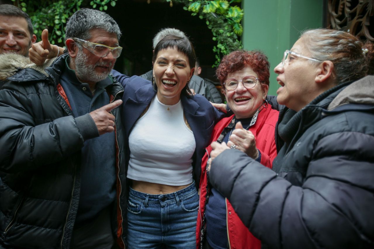 MAYRA DESAYUNÓ JUNTO AL TITULAR DE LA UDAI ANSES QUILMES Y JUBILADOS   