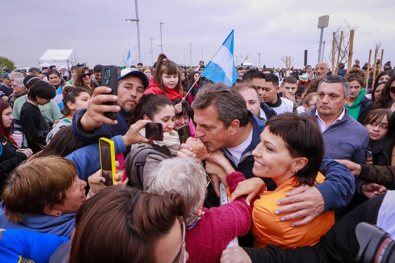 MAYRA Y SERGIO MASSA INAUGURARON EL NUEVO PARQUE DE LA RIBERA DE QUILMES