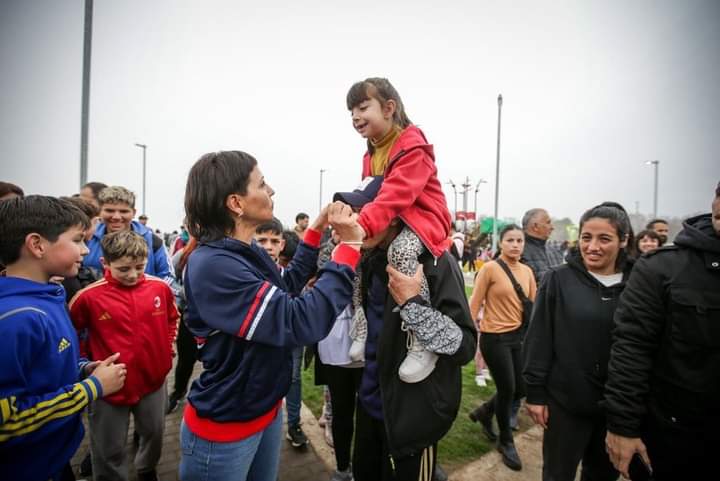 MAYRA CON A MÁS DE 20 MIL QUILMEÑOS EN EL NUEVO PARQUE  DE LA RIBERA