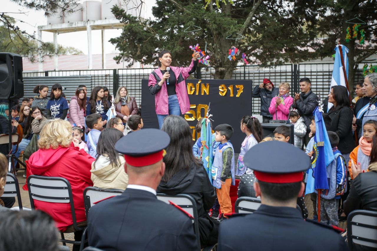 MAYRA CELEBRÓ EL 50º ANIVERSARIO DEL JARDÍN DE INFANTES Nº 917 DE LA RIBERA