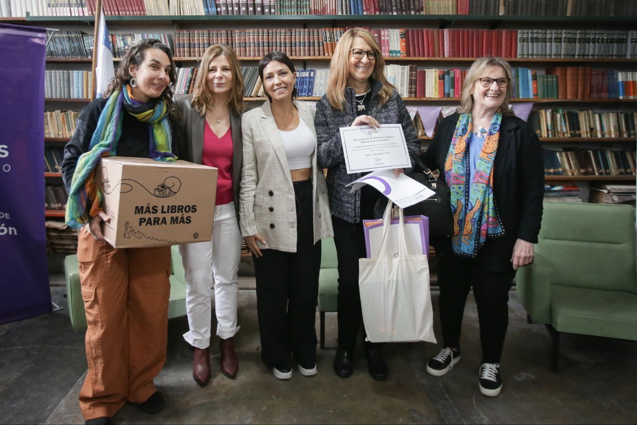 MAYRA EN ENCUENTRO DE BIBLIOTECAS POPULARES