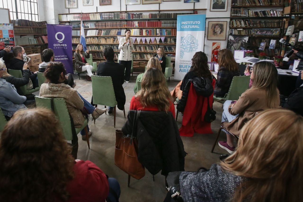 MAYRA EN ENCUENTRO DE BIBLIOTECAS POPULARES