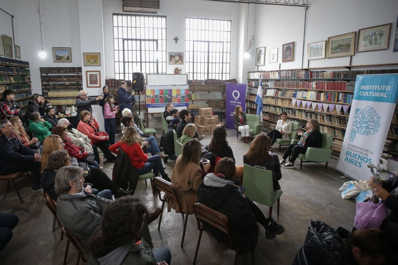 MAYRA EN ENCUENTRO DE BIBLIOTECAS POPULARES