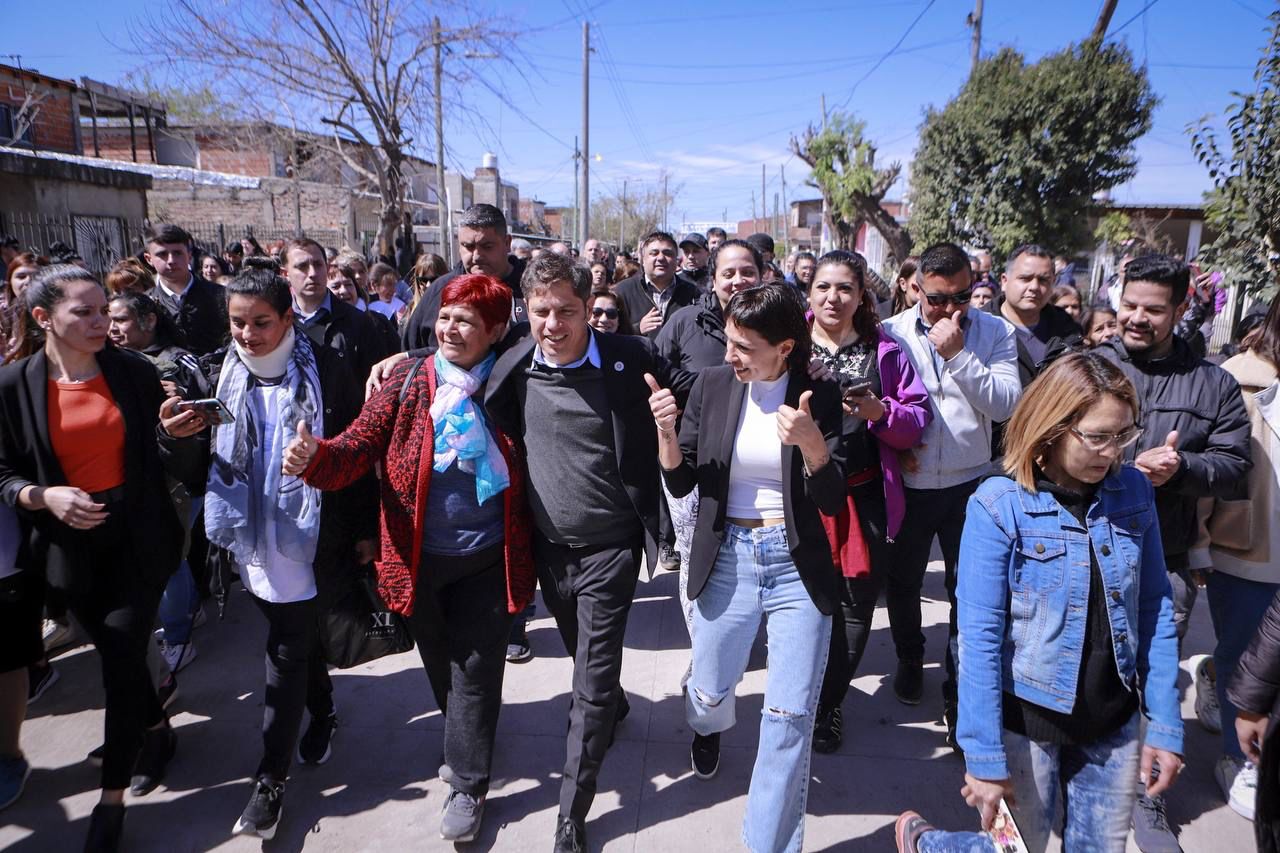   MAYRA Y KICILLOF SUPERVISARON TAREAS DE PAVIMENTACIÓN