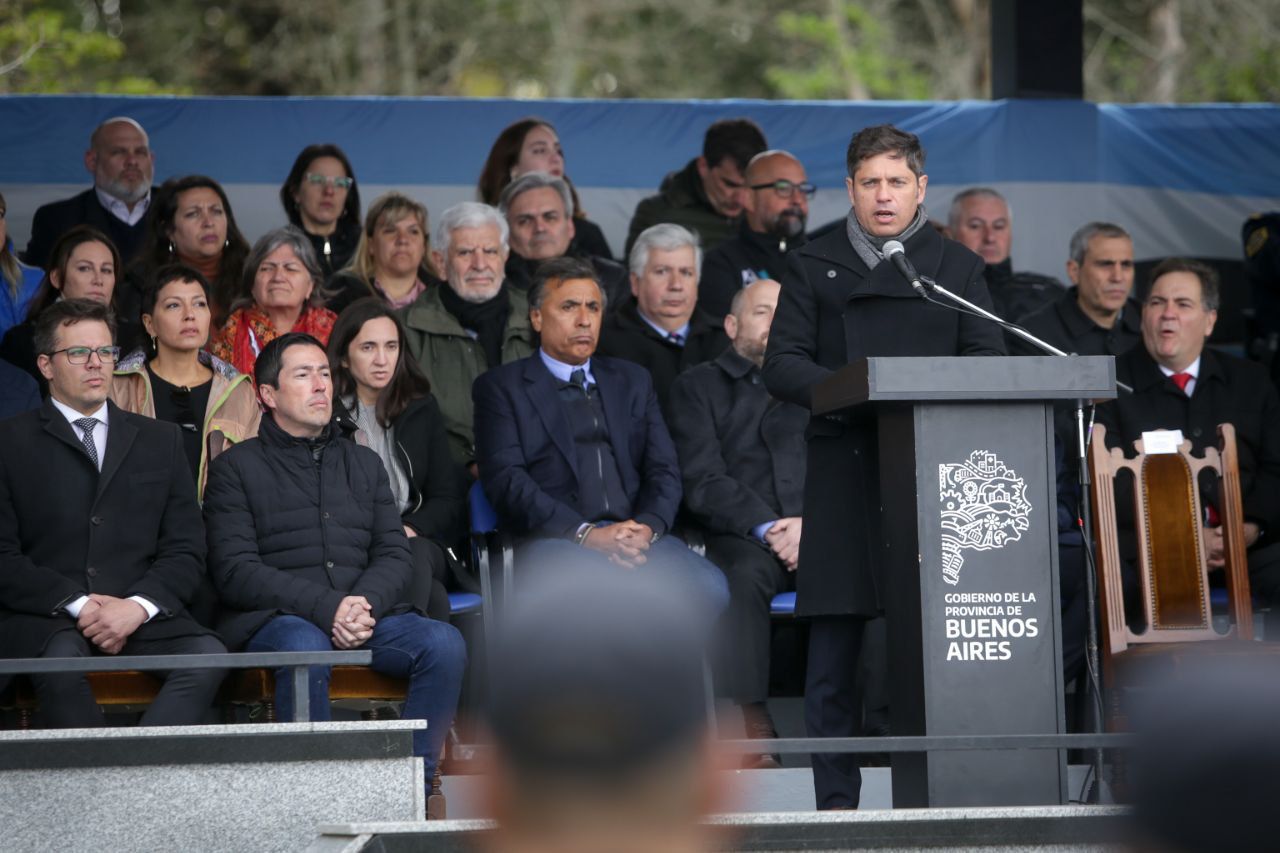 MAYRA PRESENTE EN EL ACTO EN EL QUE QUILMES RECIBIÓ 30 NUEVOS PATRULLEROS