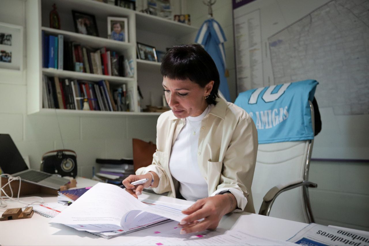 MAYRA FIRMÓ UN ACUERDO DE LEASING PARA ADQUISICIÓN DE CAMIONETAS Y LANCHAS
