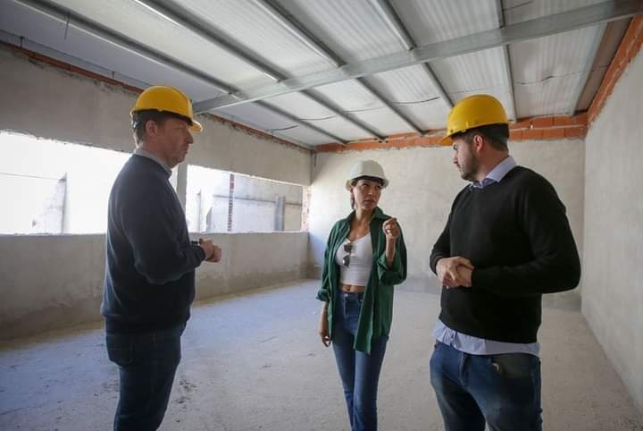MAYRA RECORRIÓ LA OBRA DEL NUEVO JARDÍN DE INFANTES DEL BARRIO IAPI EN BERN