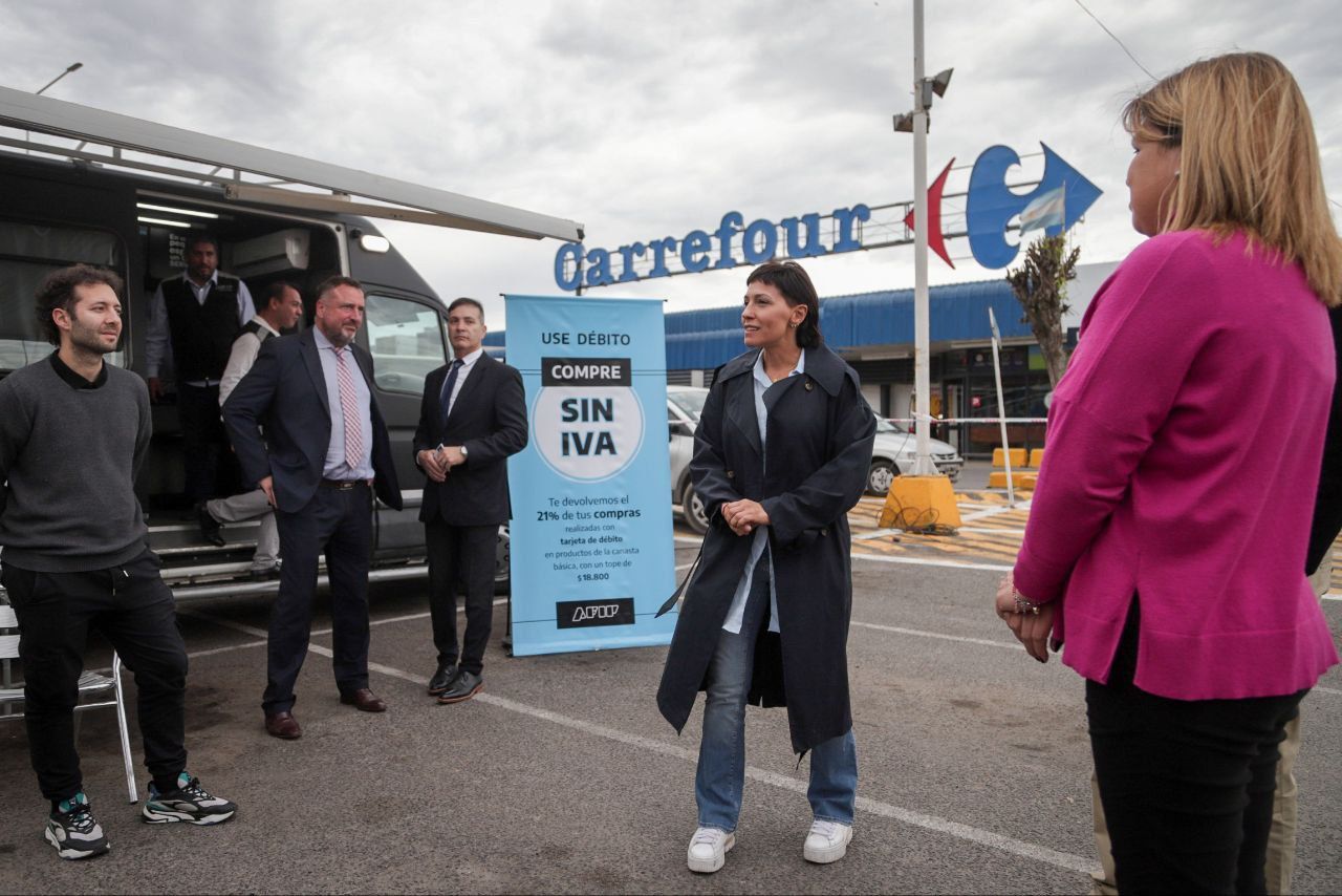 MAYRA PRESENCIÓ EL OPERATIVO DE AFIP “COMPRE SIN IVA” EN QUILMES OESTE
