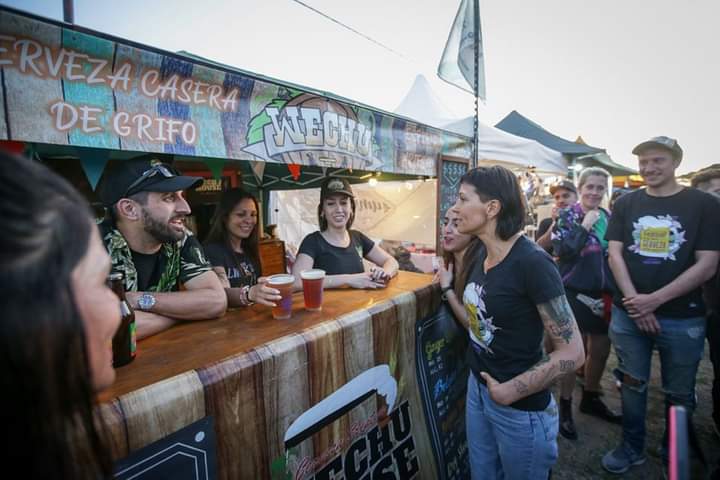 MAYRA JUNTO A MILES DE VECINOS EN LA 2ª EDICIÓN DEL FESTIVAL DE LA CERVEZA 