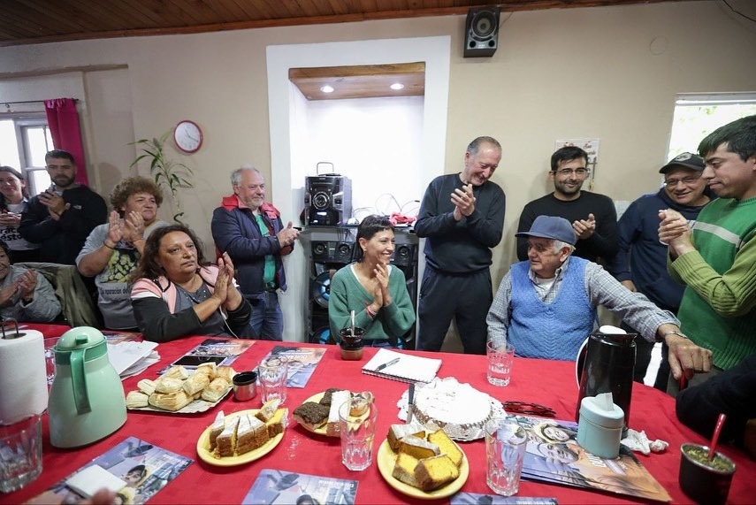 MAYRA JUNTO A VECINOS Y VECINAS DE VILLA LA FLORIDA Y QUILMES OESTE