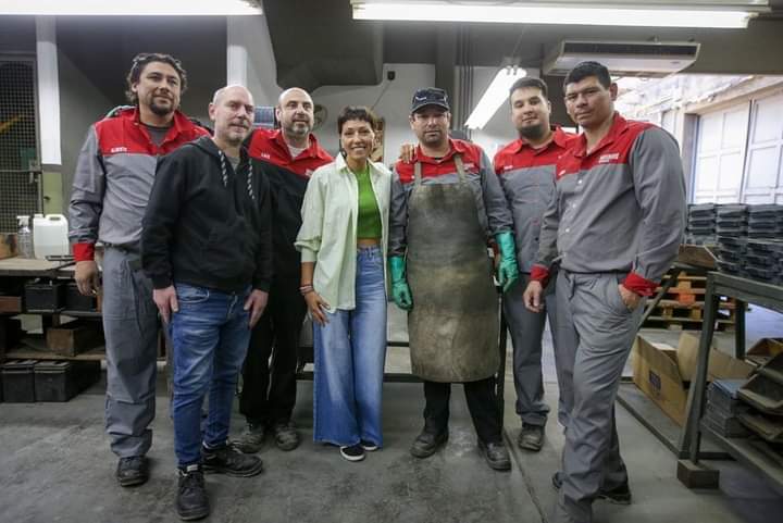 MAYRA CELEBRÓ LOS 100 AÑOS DE LA EMPRESA ROVERANO BATERÍAS