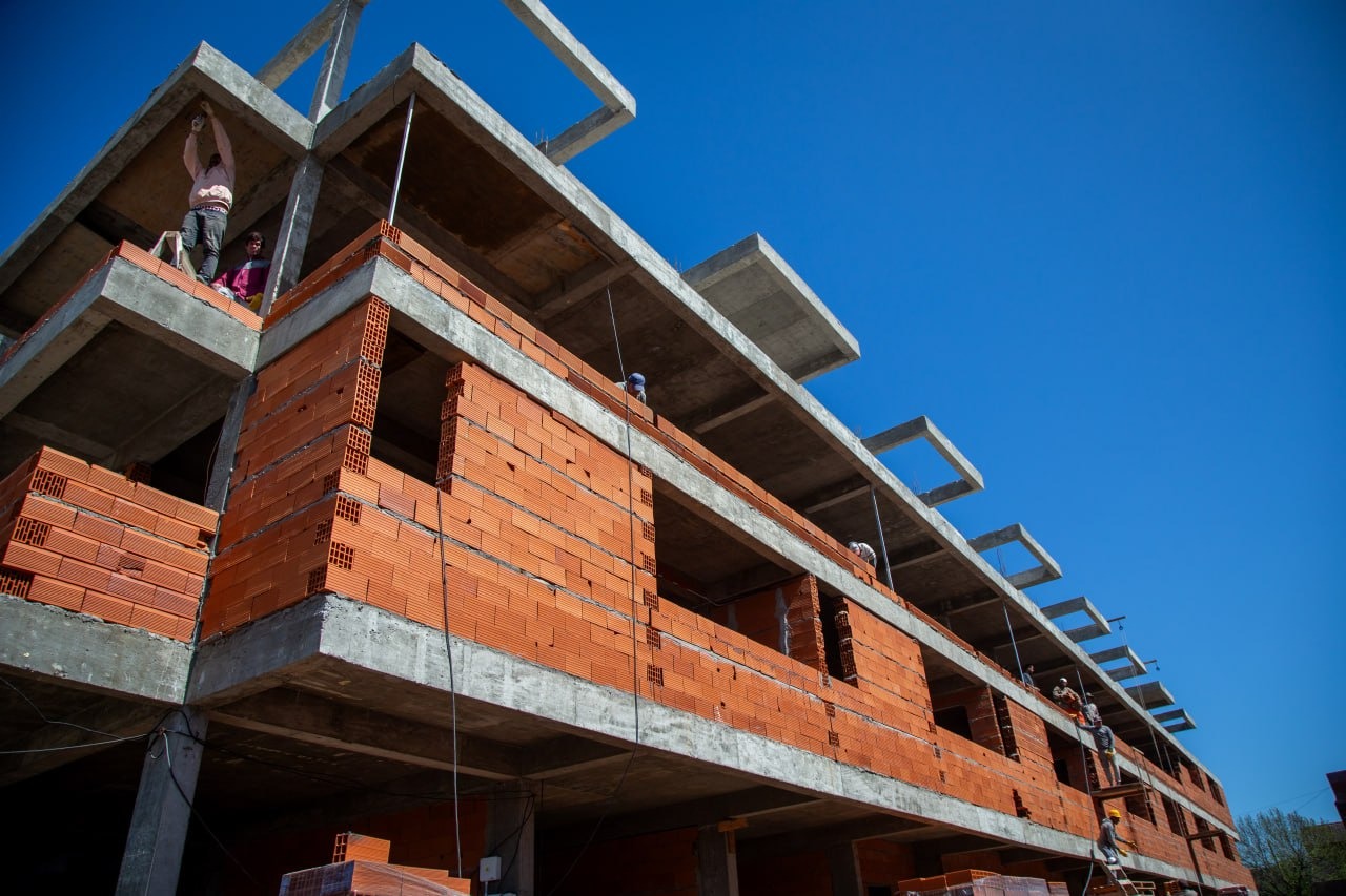 AVANZA LA OBRA DE 48 VIVIENDAS EN EL BARRIO FRATTASI DE EZPELETA