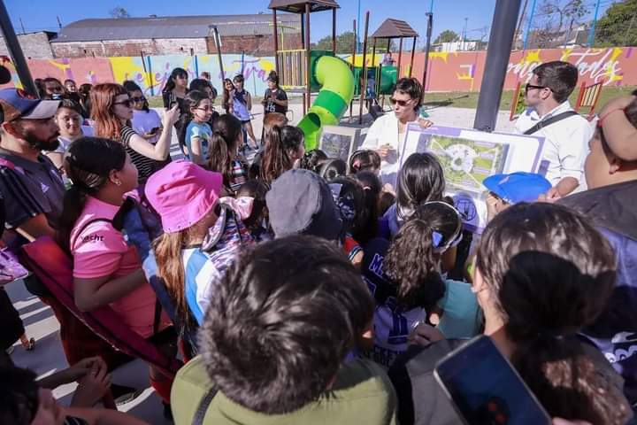 MAYRA VISITÓ LA PUESTA EN VALOR INTEGRAL DE LA PLAZA “LEÓN RAMÓN COSTA”