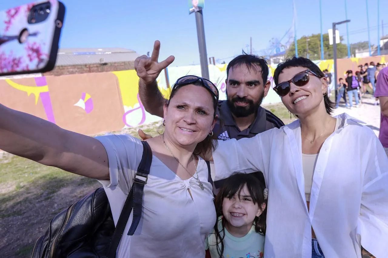 MAYRA VISITÓ LA PUESTA EN VALOR INTEGRAL DE LA PLAZA “LEÓN RAMÓN COSTA”