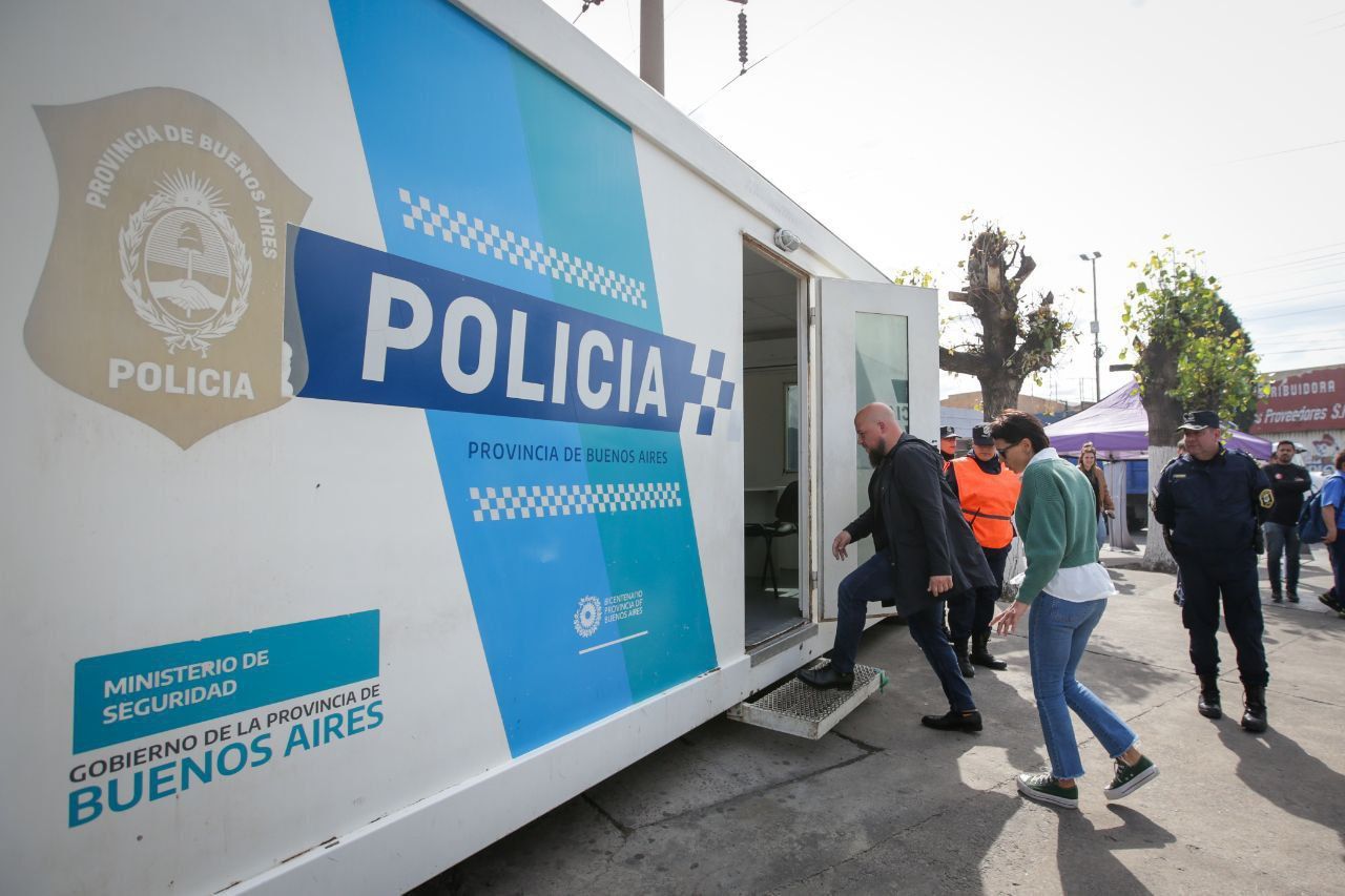 MAYRA INAUGURÓ UN NUEVO DESTACAMENTO POLICIAL Y SUPERVISÓ UN MEGAOPERATIVO 