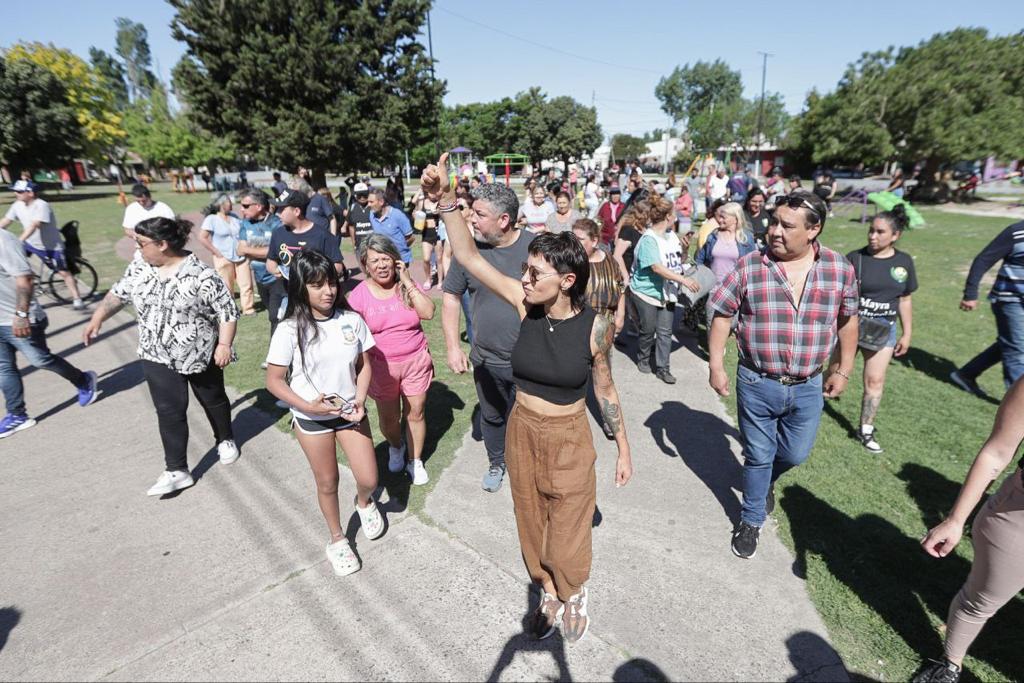 MAYRA MENDOZA SUPERVISÓ LAS MEJORAS DE LA PLAZA VILLA ARGENTINA DE EZPELETA