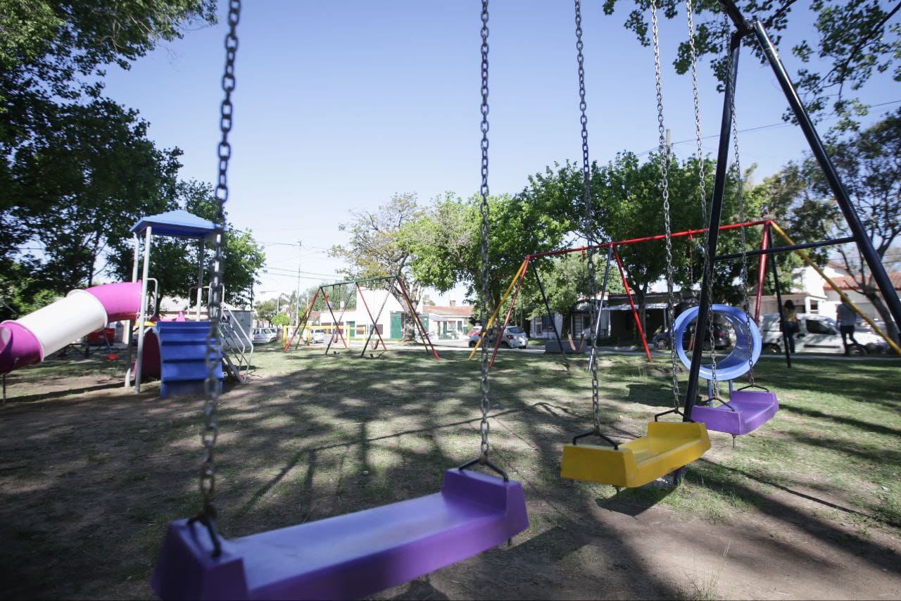 MAYRA SUPERVISÓ LAS OBRAS DE RENOVACIÓN INTEGRAL DE LA PLAZA 12 DE OCTUBRE