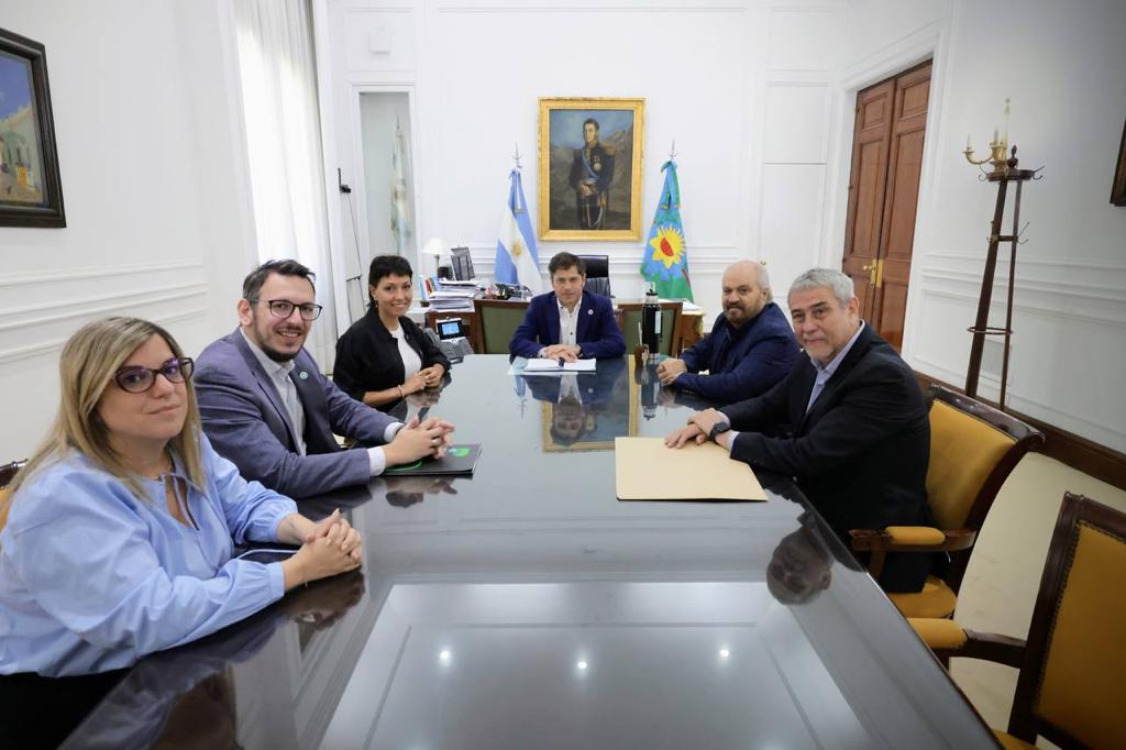 MAYRA Y KICILLOF FIRMARON CONVENIO PARA LA COMPRA DE BIENES DE CAPITAL 