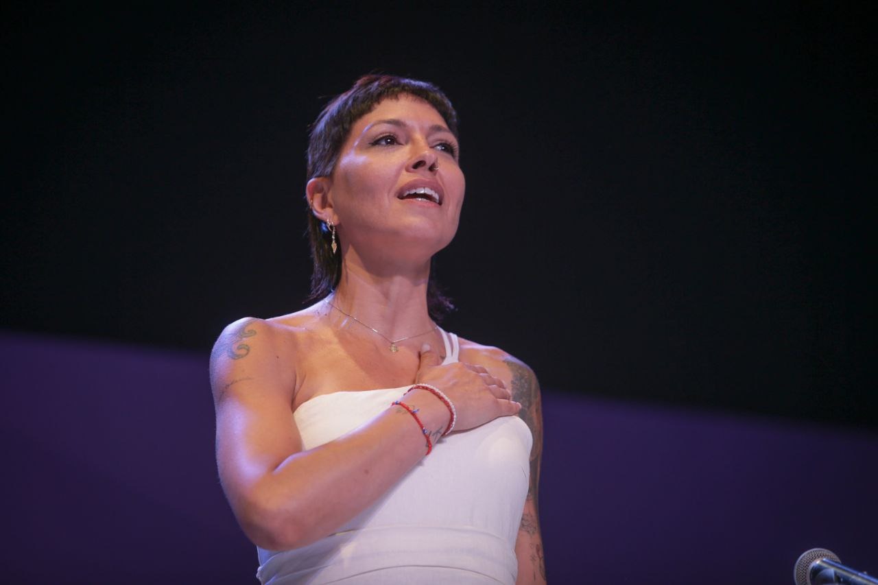 MAYRA MENDOZA REALIZÓ LA JURA COMO JEFA COMUNAL PARA SU SEGUNDO MANDATO