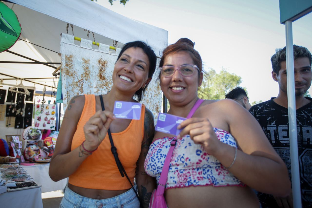 MAYRA JUNTO A MILES DE VECINOS Y VECINAS EN EL NUEVO PARQUE