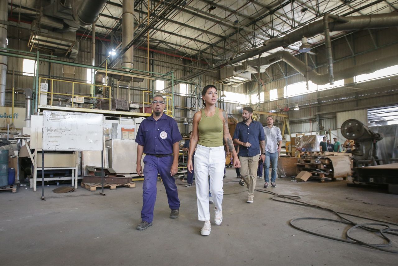 MAYRA RECORRIÓ LA COOPERATIVA 1º DE AGOSTO DE QUILMES