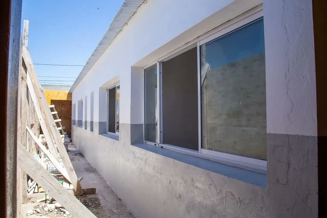 AVANZA LA CONSTRUCCIÓN DE LAS NUEVAS DEPENDENCIAS EN LA EES Nº 57 DE SOLANO