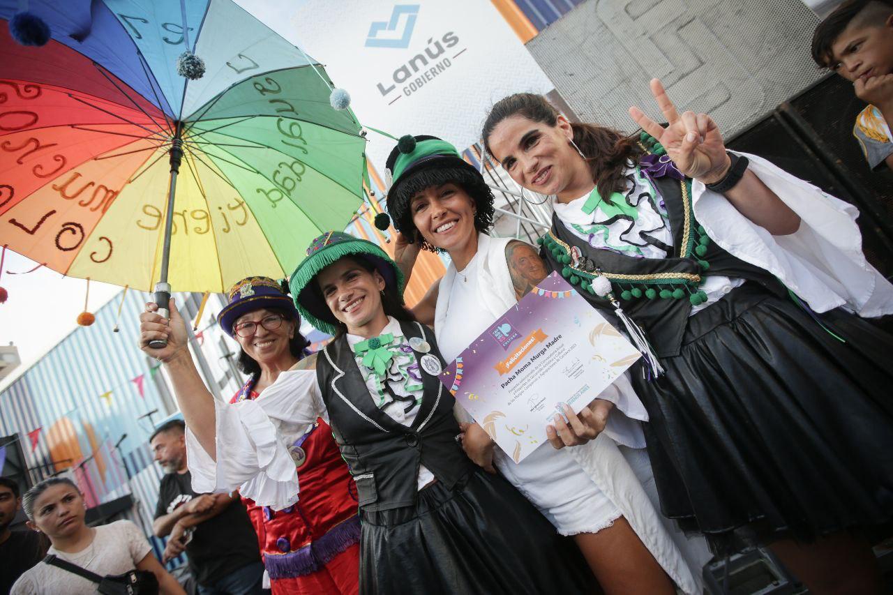 MAYRA EN EL RECONOCIMIENTO AL FUNDADOR DE LA MURGA LOS SOÑADORES DE QUILMES