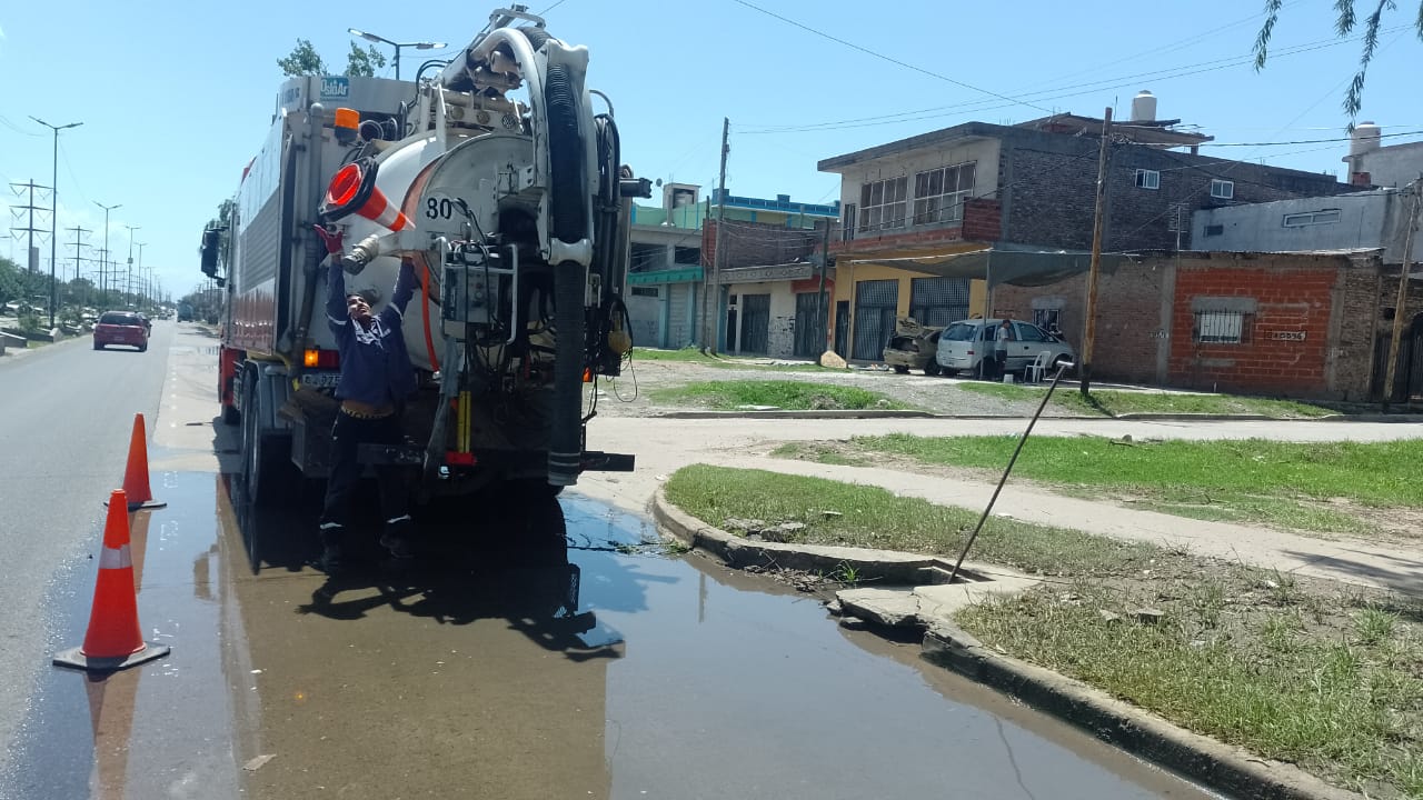 LA COMUNA INTENSIFICÓ LAS TAREAS DE DESOBSTRUCCIÓN DE DESAGÜES EN EZPELETA 