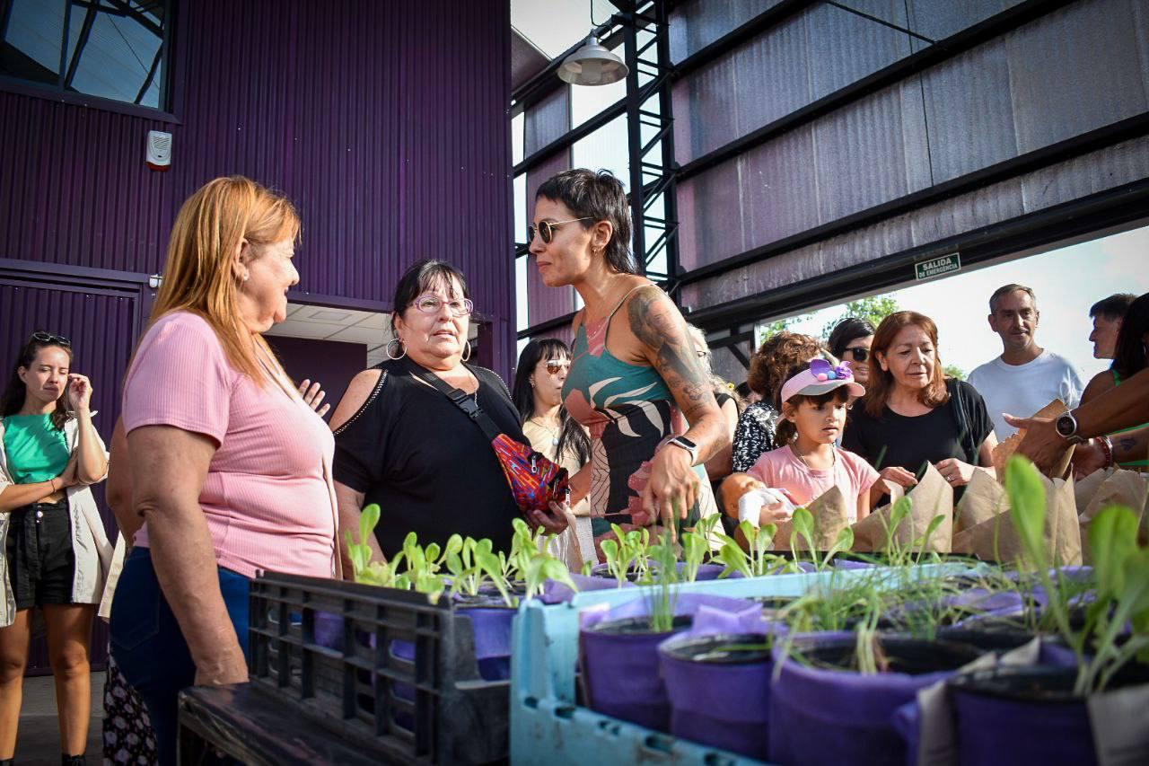 MAYRA Y LA MINISTRA VILAR EN LA APERTURA AL PÚBLICO DEL VIVERO MUNICIPAL