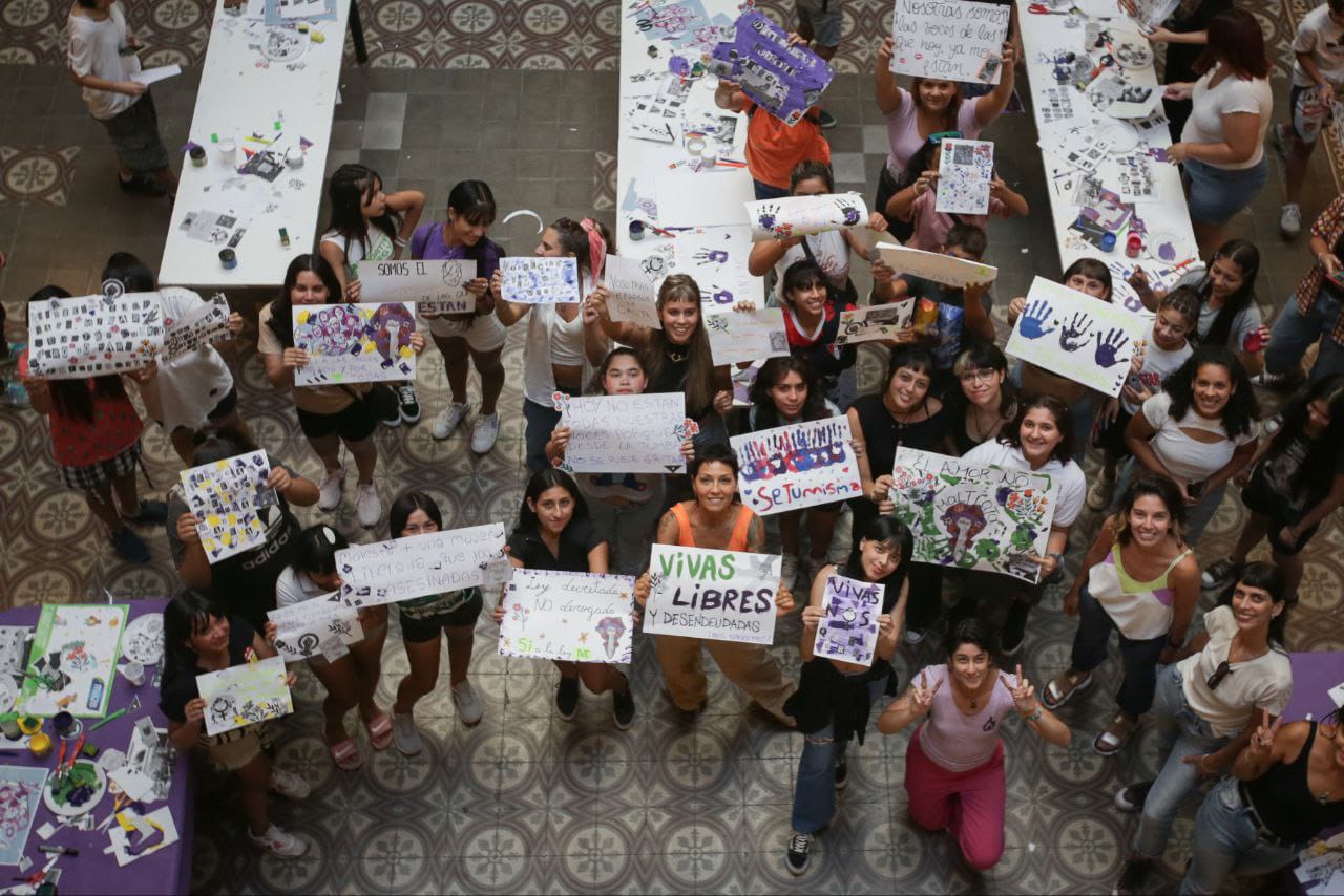 MAYRA PARTICIPÓ DE UNA JORNADA QUILMESI EN EL MARCO DEL 8M