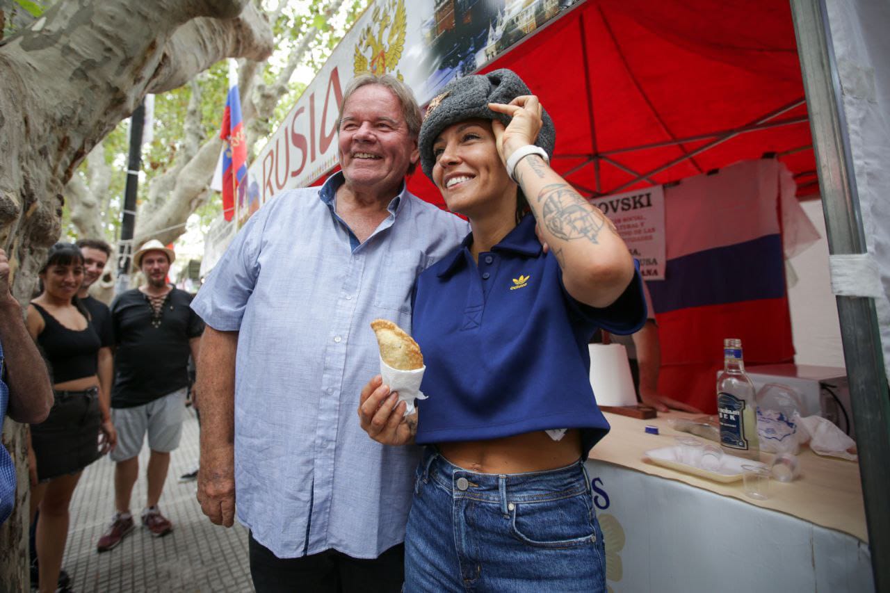 MAYRA RECORRIÓ EL EVENTO “CULTURA DE LAS NACIONES”