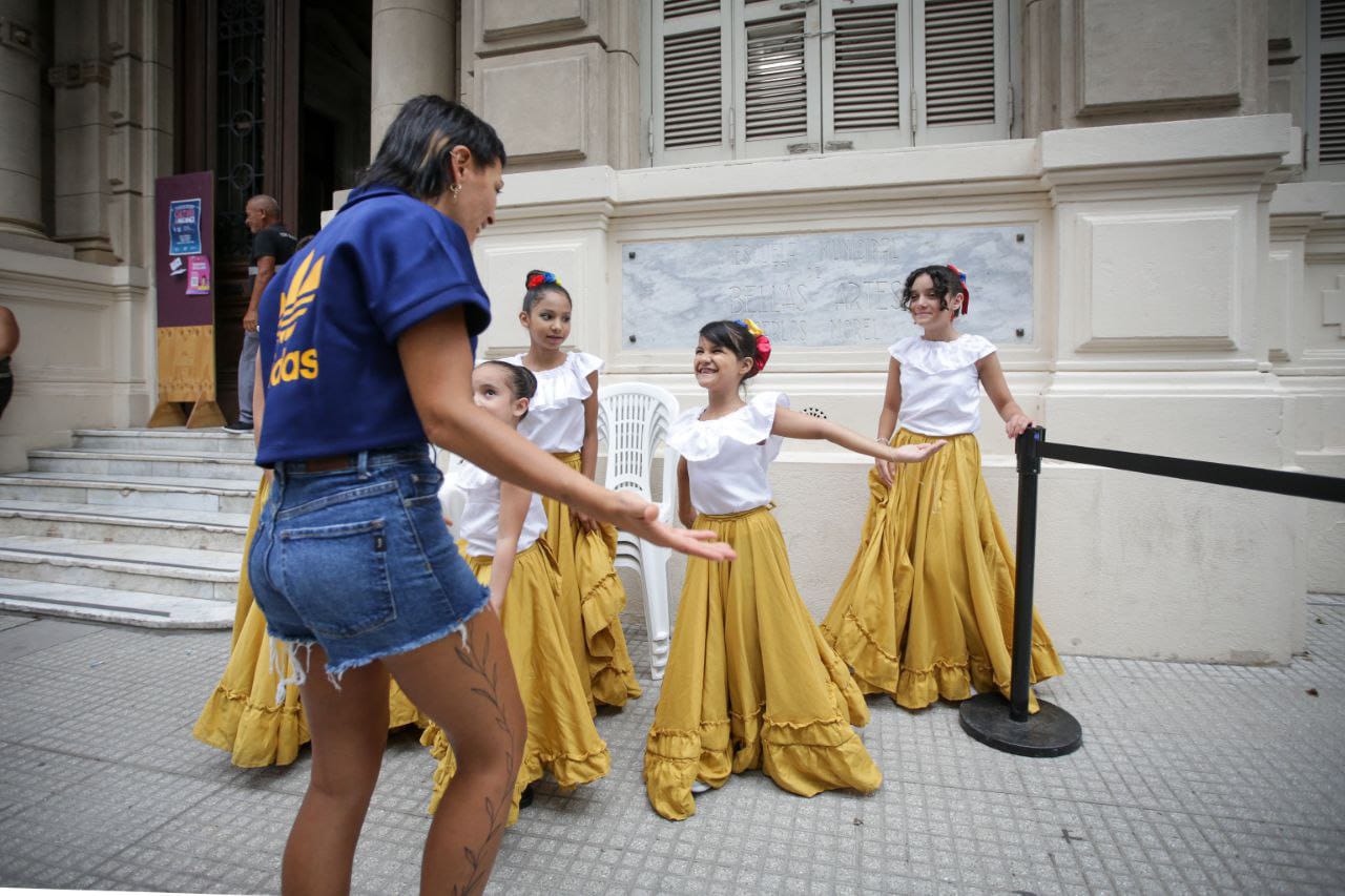 MAYRA RECORRIÓ EL EVENTO “CULTURA DE LAS NACIONES”