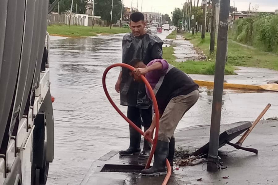 MAYRA RECORRIÓ LAS ZONAS AFECTADAS POR EL TEMPORAL 