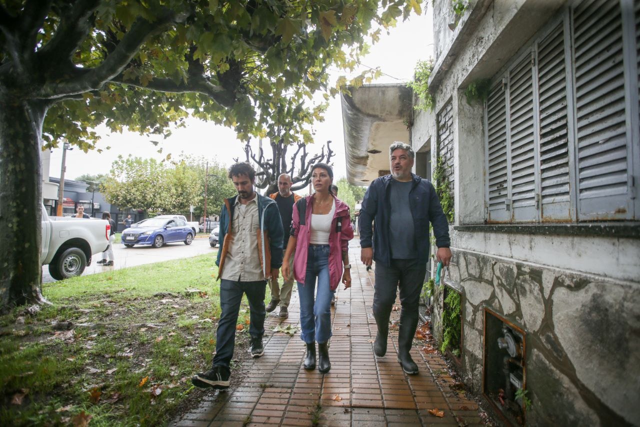MAYRA SUPERVISÓ UN OPERATIVO INTEGRAL DE LIMPIEZA EN EL BARRIO LA COLONIA