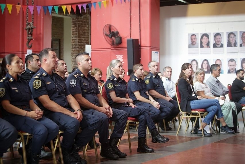 MAYRA : “CREEMOS QUE LA FORMACIÓN SERIA ES EL CAMINO”
