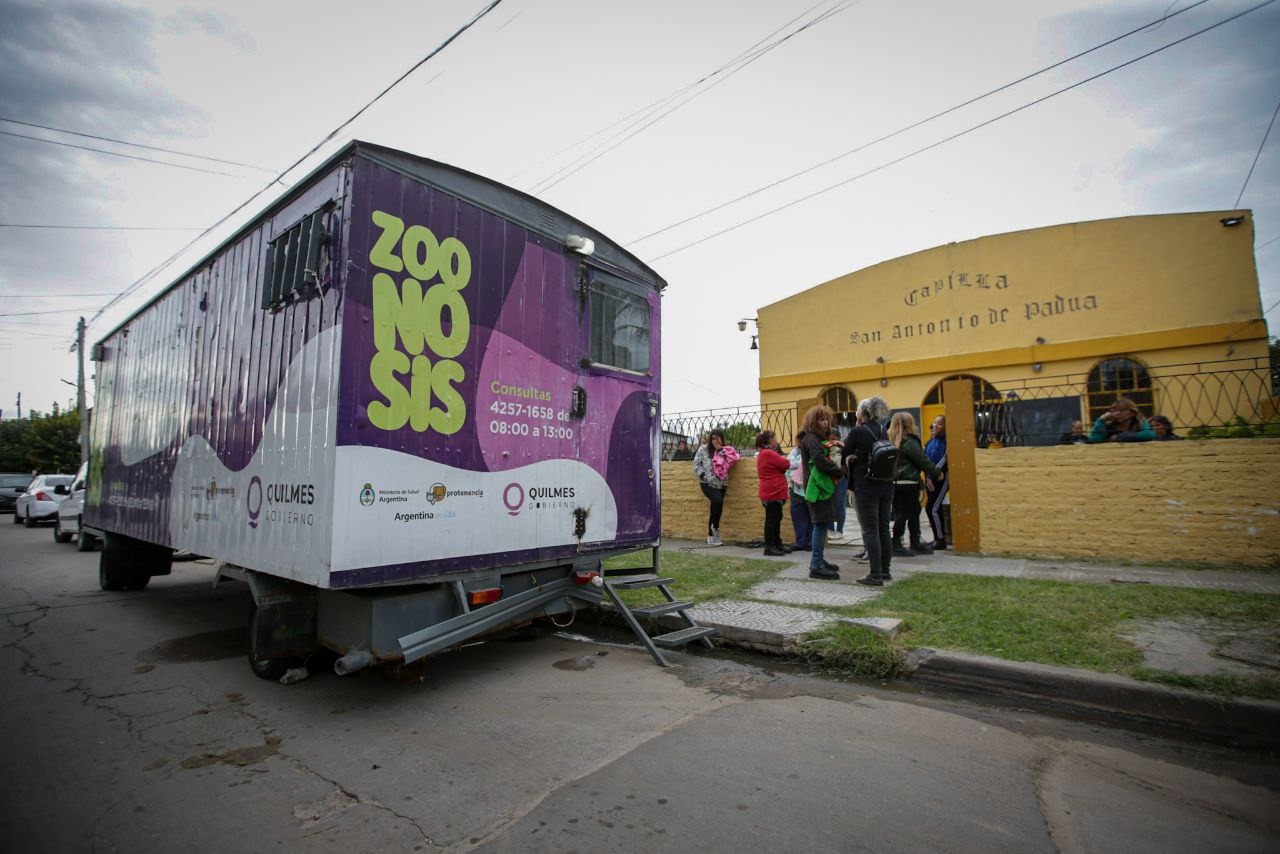 MAYRA PARTICIPÓ DE UN OPERATIVO DE CASTRACIÓN Y VACUNACIÓN DE ANIMALES