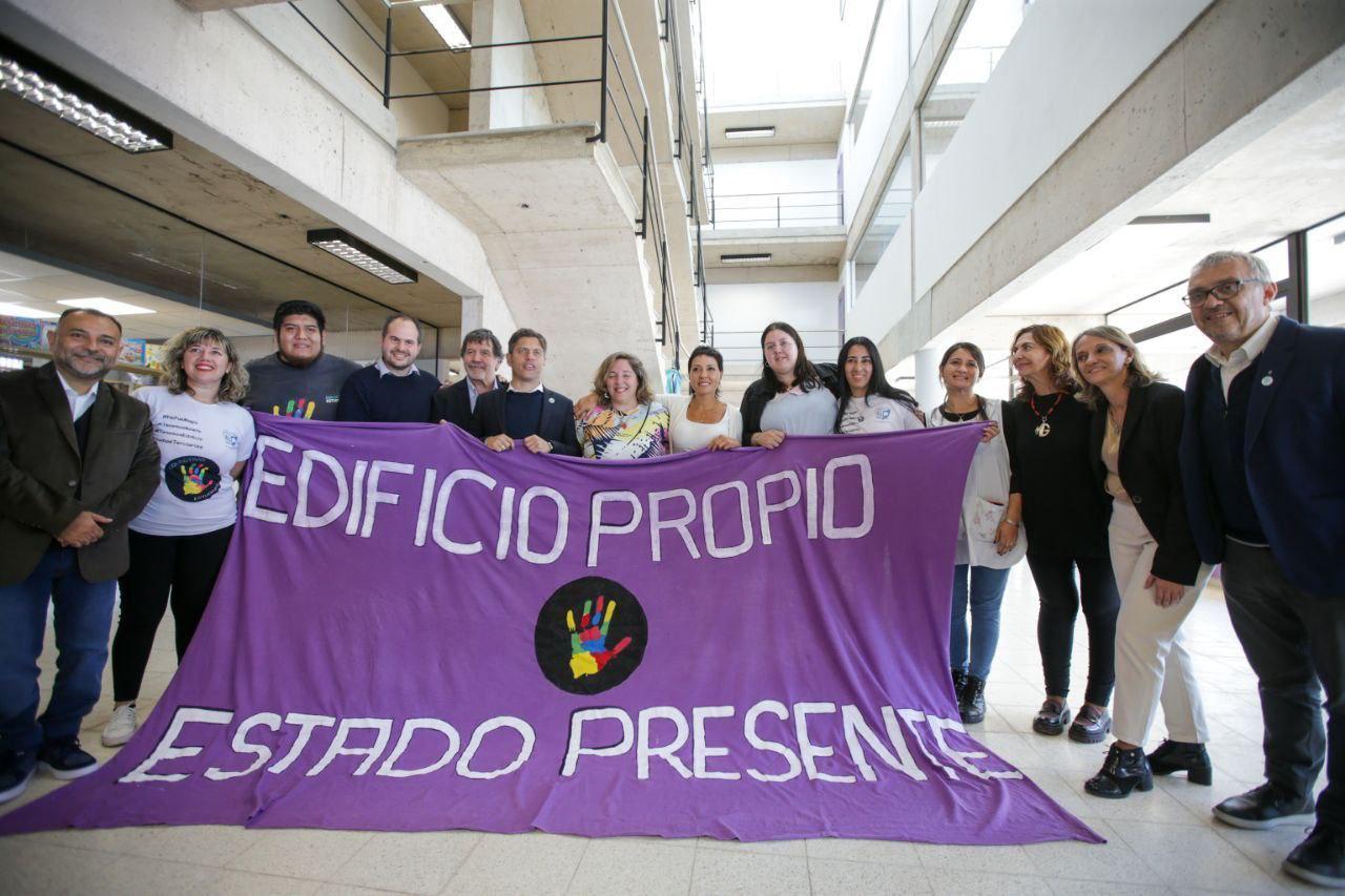 MAYRA MENDOZA Y KICILLOF INAUGURARON EL EDIFICIO DEL ISFDT Nº 83 DE SOLANO