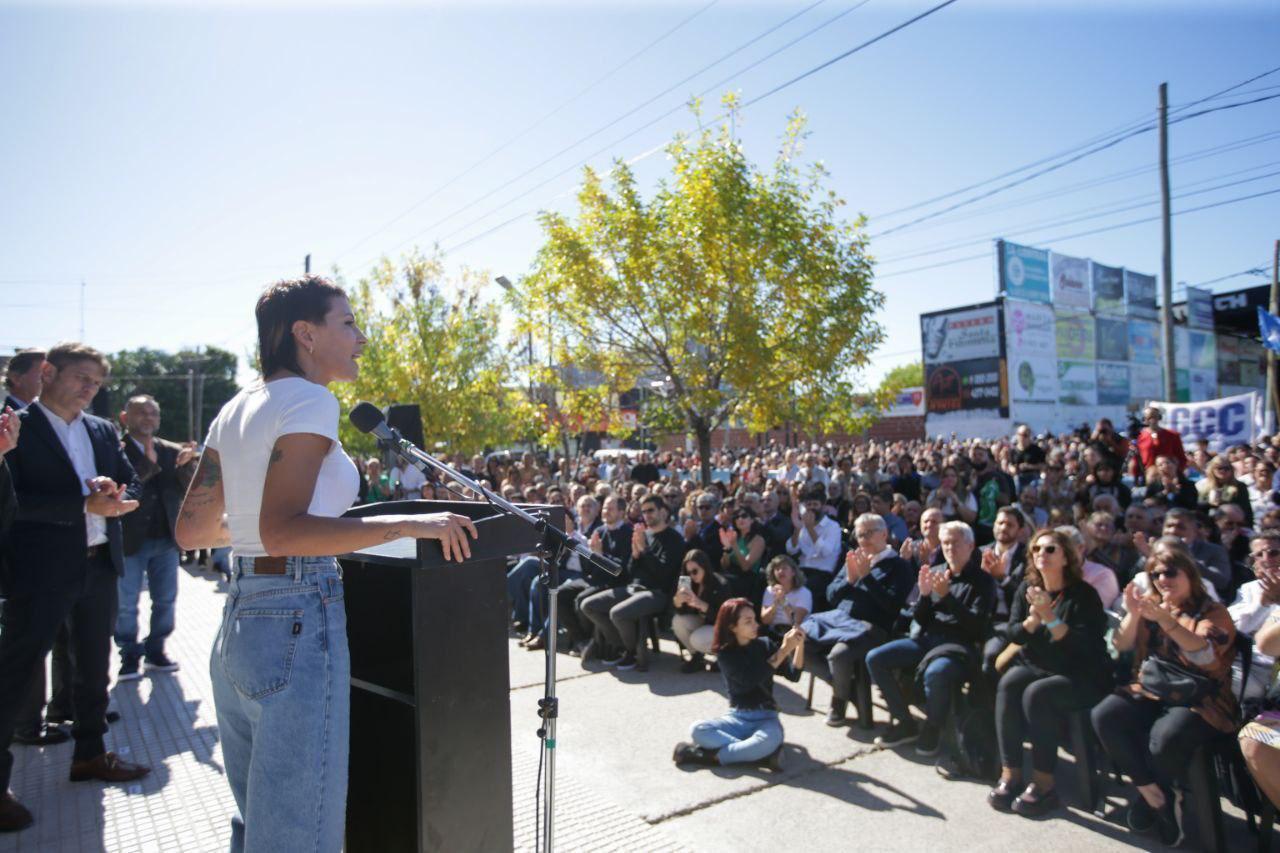 MAYRA MENDOZA Y KICILLOF INAUGURARON EL EDIFICIO DEL ISFDT Nº 83 DE SOLANO