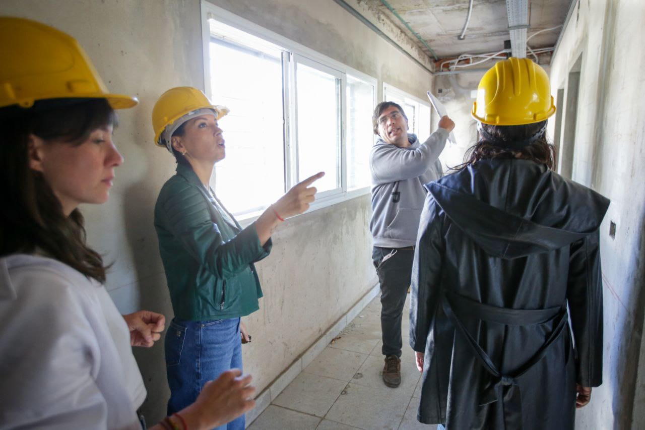 MAYRA SUPERVISÓ LA OBRA DEL CENTRO COMUNITARIO DE SALUD MENTAL 