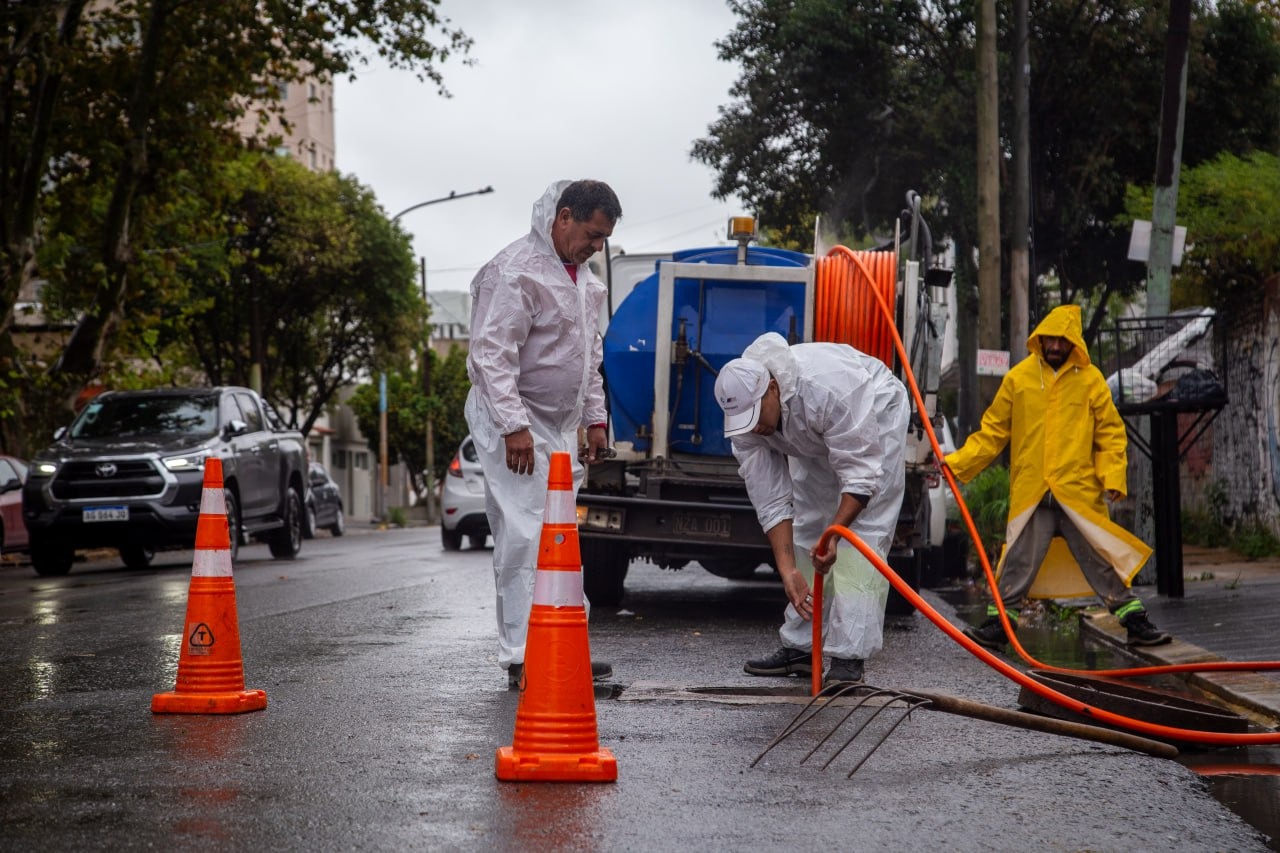 JORNADA INTEGRAL DE LIMPIEZA Y DESOBSTRUCCIÓN DE SUMIDEROS EN QUILMES