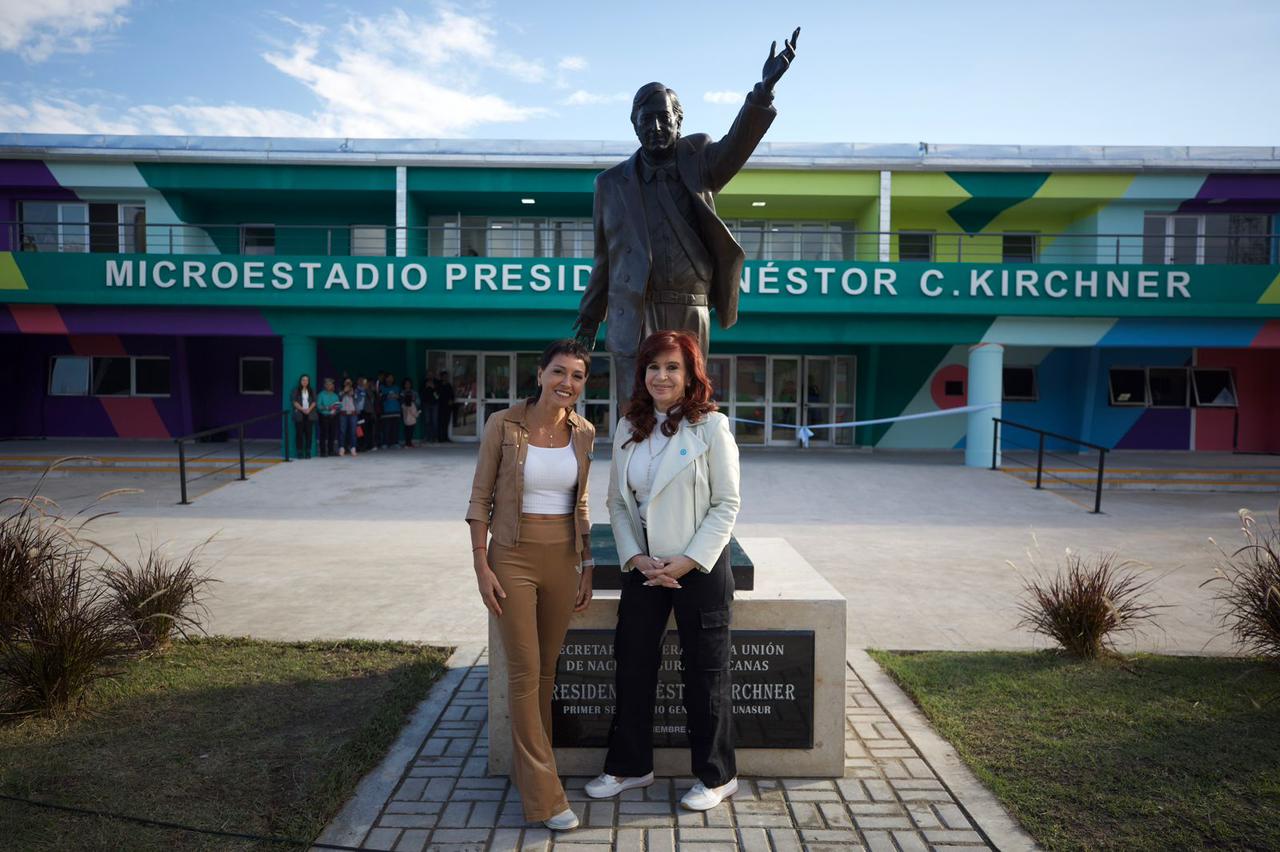 CRISTINA KIRCHNER Y MAYRA MENDOZA EN EL MICROESTADIO NÉSTOR KIRCHNER