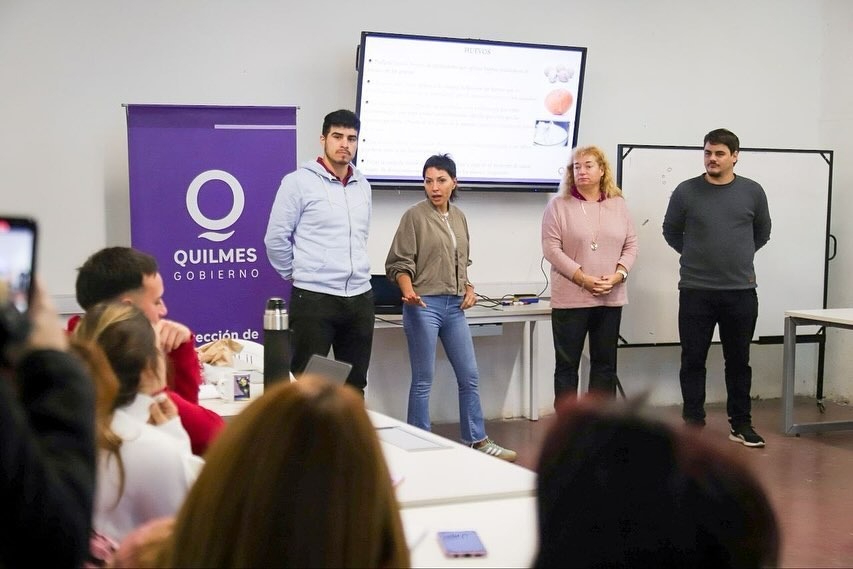 MAYRA ESTUVO PRESENTE EN UN CURSO BRIDADO EN QUILMES TEC