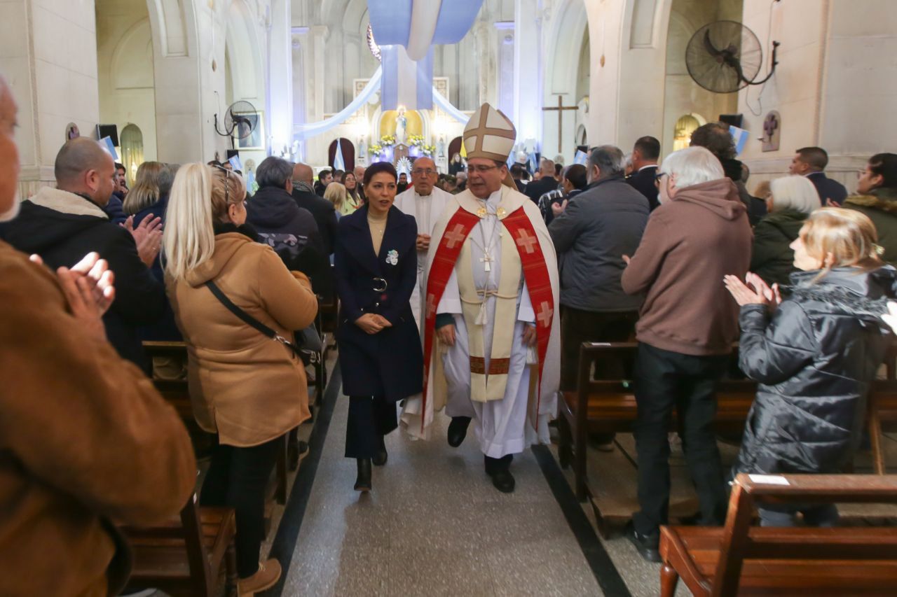 MAYRA PARTICIPÓ DEL TEDEUM Y DE UN DESAYUNO CON INSTITUCIONES