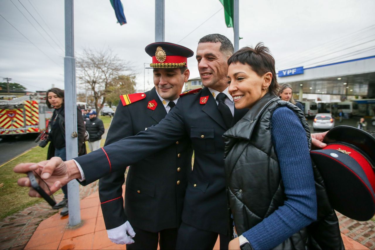 MAYRA EN LA CELEBRACIÓN POR EL DÍA DE LA BOMBERA Y DEL BOMBERO VOLUNTARIO