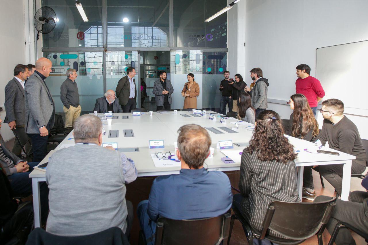 MAYRA SE REUNIÓ CON INDUSTRIALES METALÚRGICOS 