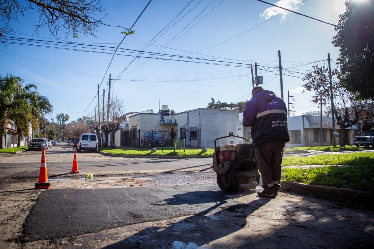 EL MUNICIPIO AVANZA CON LAS TAREAS DE BACHEO