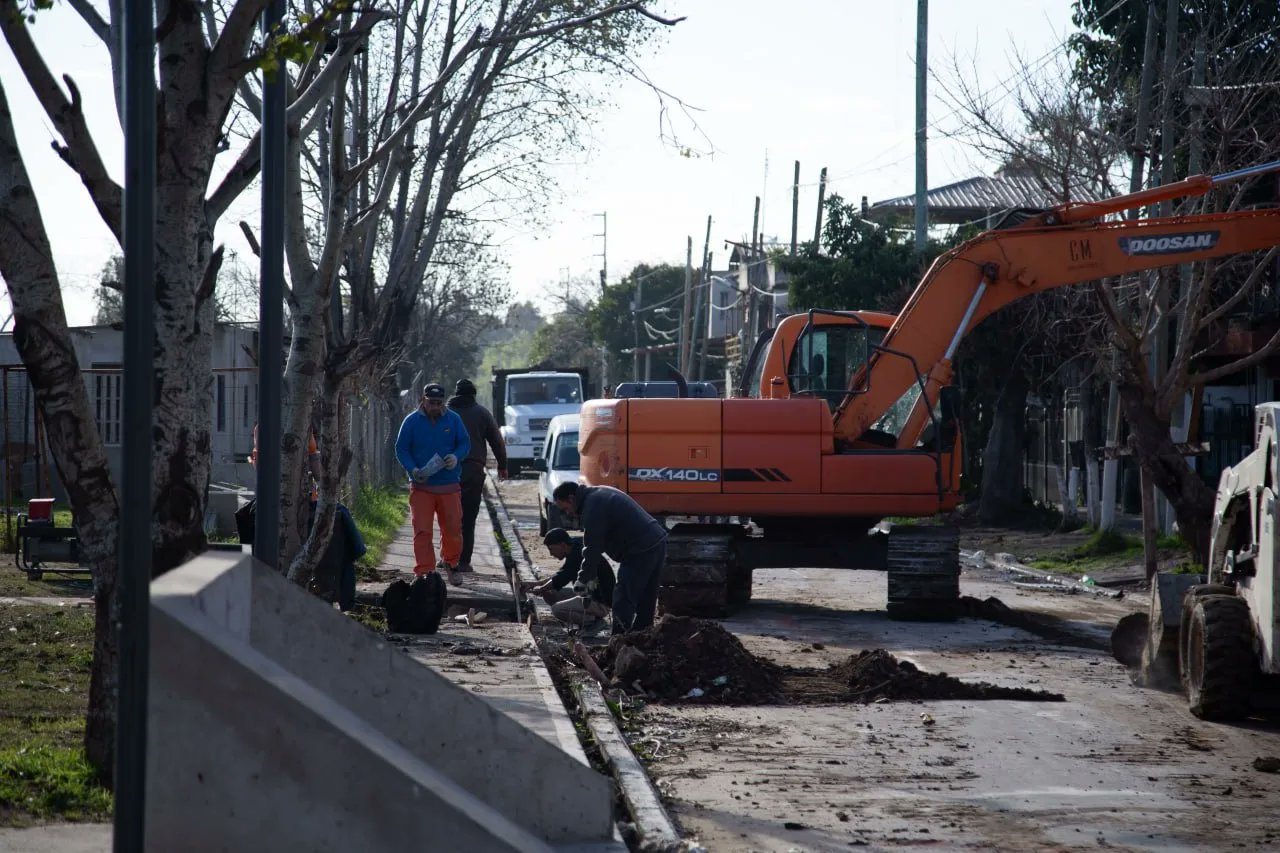 AVANZA LA PAVIMENTACIÓN Y UN NUEVO CORREDOR URBANO EN  LA UNIÓN