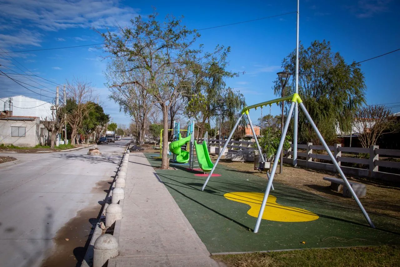 AVANZA LA PAVIMENTACIÓN Y UN NUEVO CORREDOR URBANO EN  LA UNIÓN
