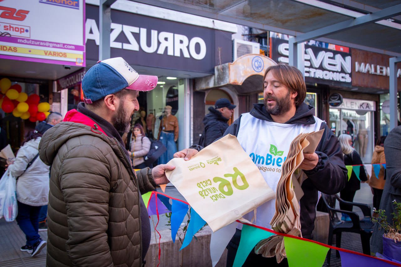 JORNADA POR EL DÍA INTERNACIONAL LIBRE DE BOLSAS PLÁSTICAS